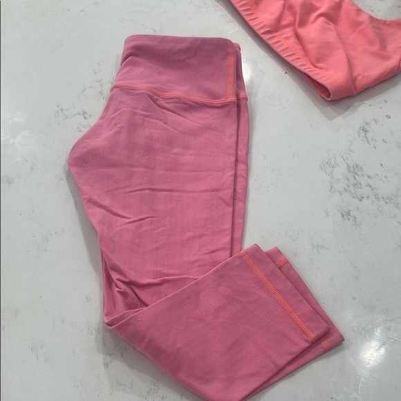Lululemon preloved Bundle Bra & Leggings pre-loved - Picture 6 of 10